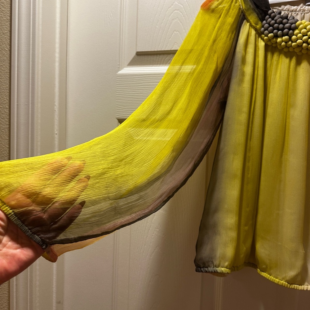 Cacharel Vintage 100% Silk Yellow Top. Size S. - Picture 5 of 8